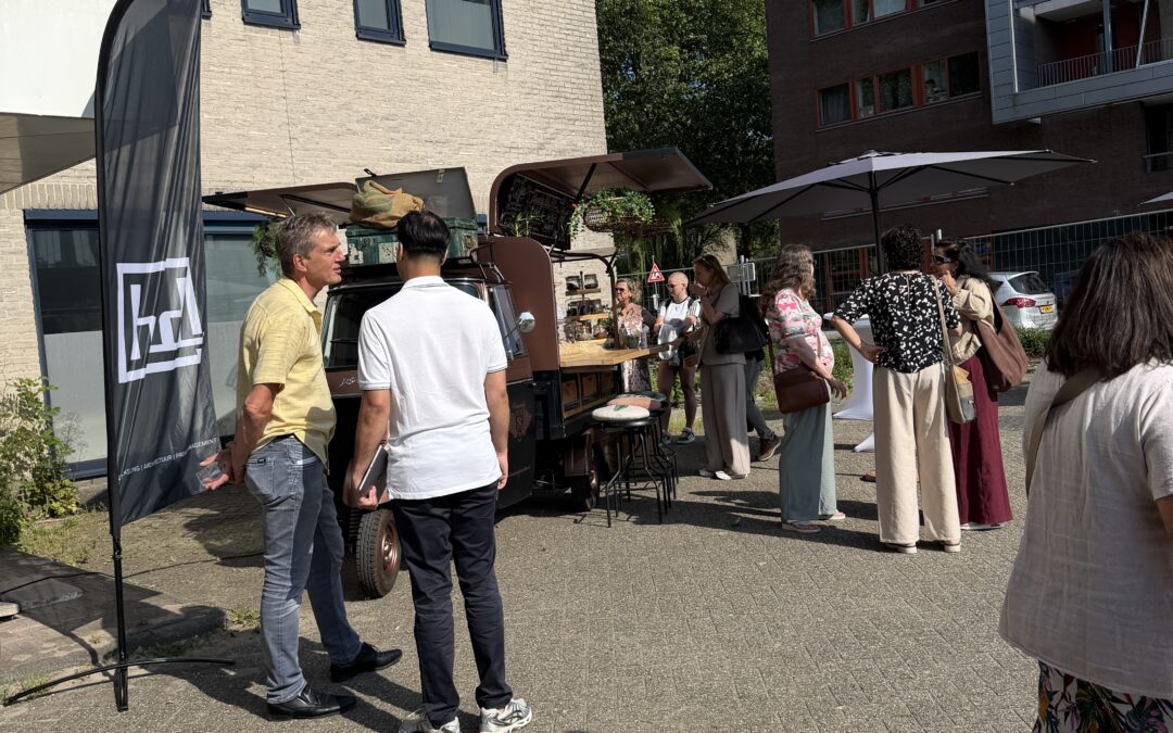 Q&A Café ‘lokaal’ trekt veel bezoekers